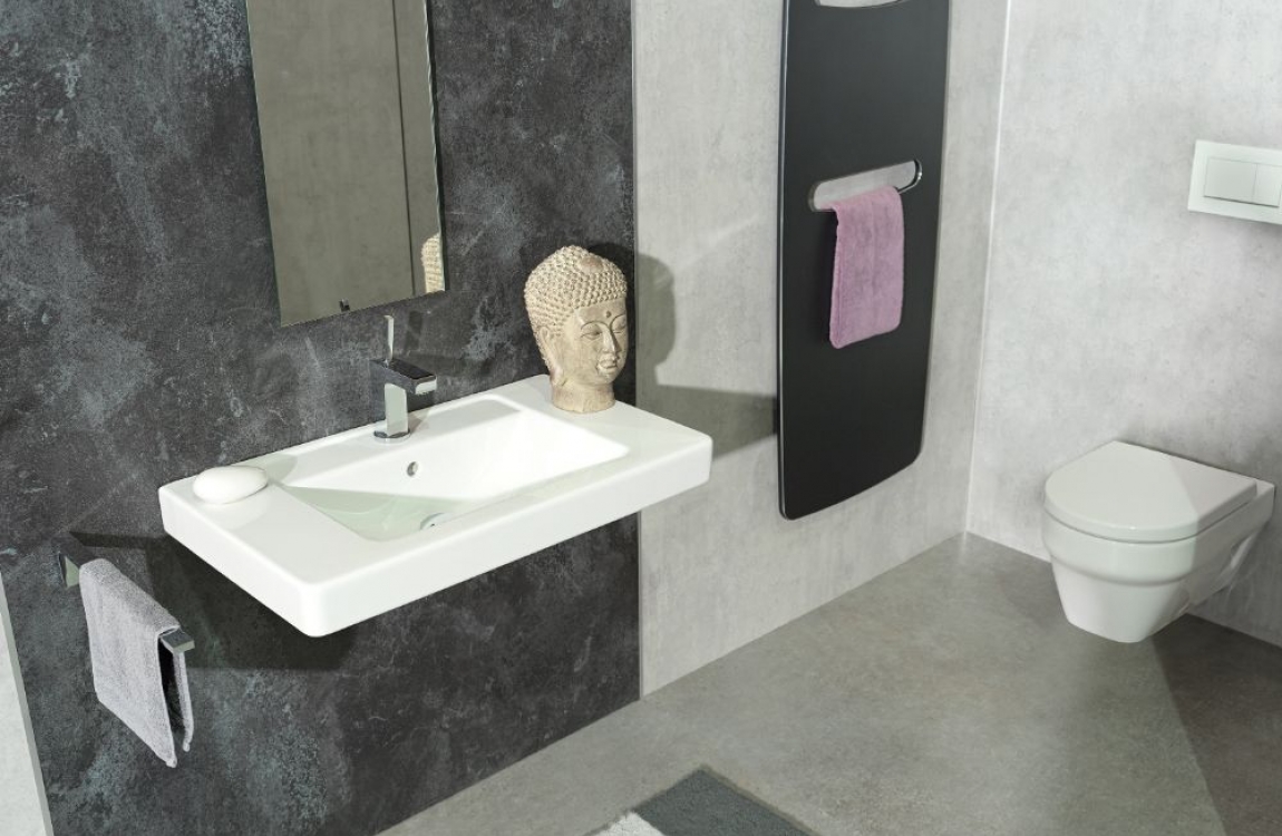 Waschtisch, Spiegel, Heizkörper und WC, Dekor Grafit und Sichtbeton